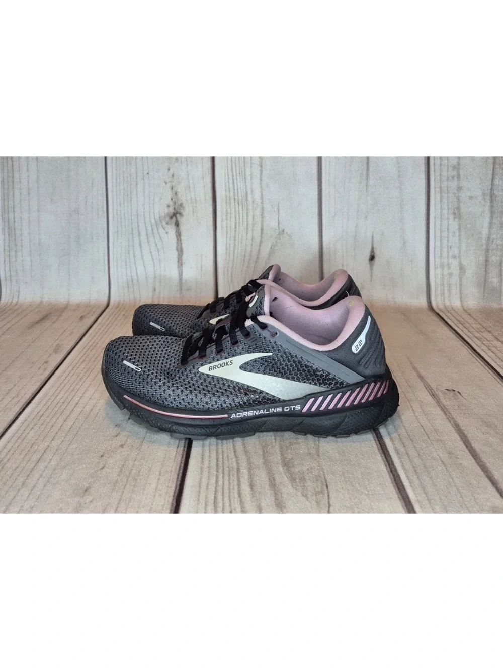 Brooks Adrenaline GTS 22 Women's Size 9D Wide Running Shoes Pearl Black